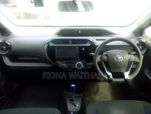 Toyota Aqua 2019 Silver