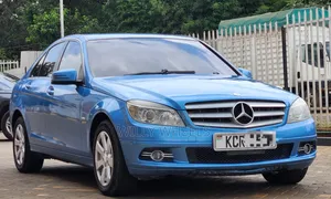 Mercedes-Benz C200 2011 Blue