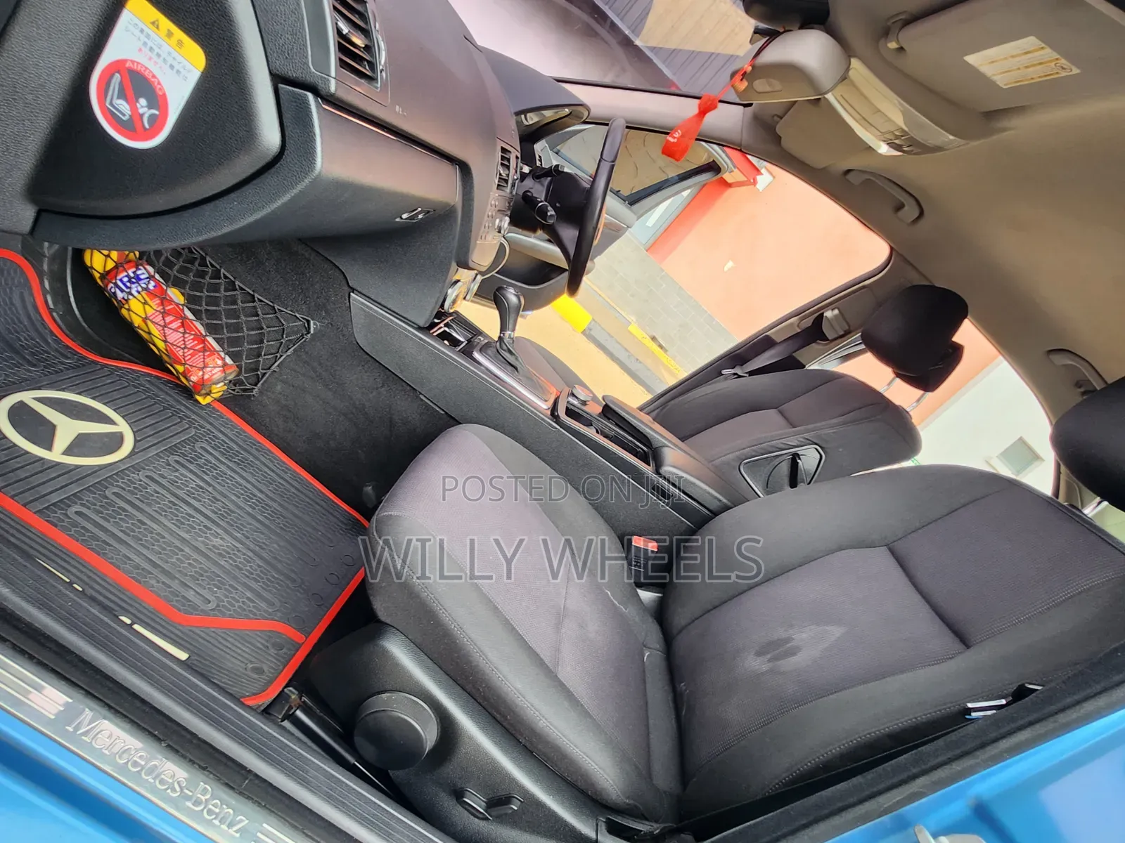 Mercedes-Benz C200 2011 Blue