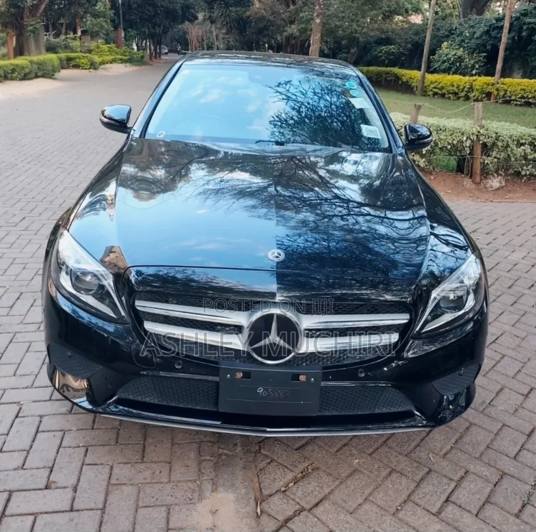 Mercedes-Benz C200 2019 Blue