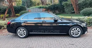Mercedes-Benz C200 2019 Blue