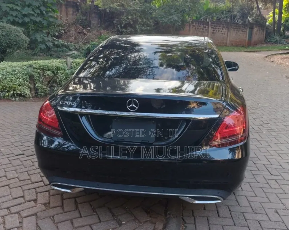 Mercedes-Benz C200 2019 Blue