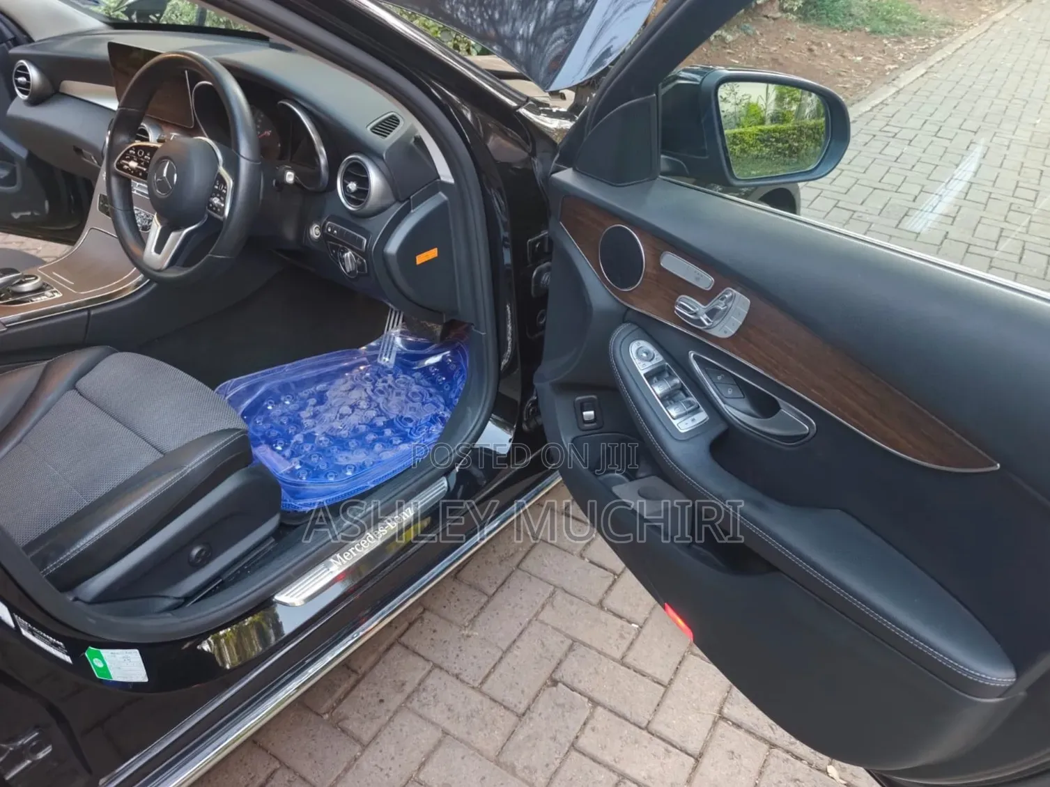 Mercedes-Benz C200 2019 Blue
