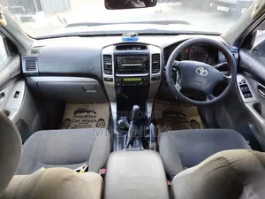 Toyota Land Cruiser Prado 2.7 3dr 2004 Silver