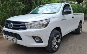 Toyota Hilux 2016 White