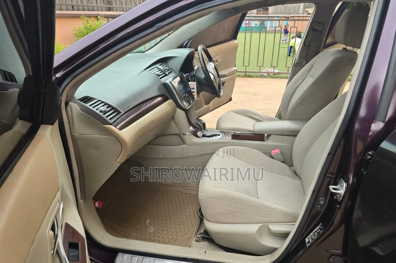 Toyota Premio 2011 Maroon