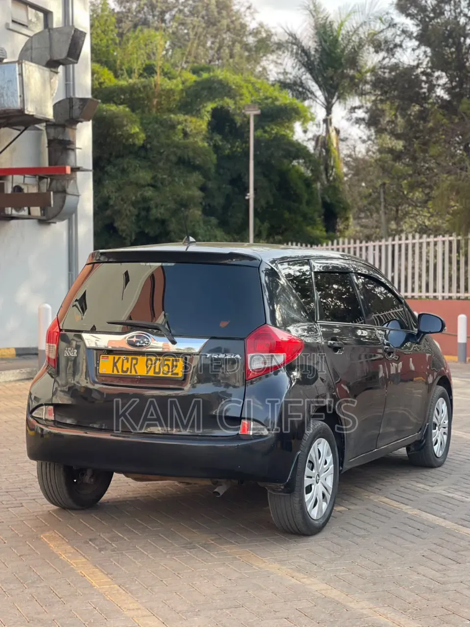 Toyota Ractis 2011 Black