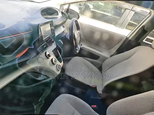 Toyota Sienta 2019 White