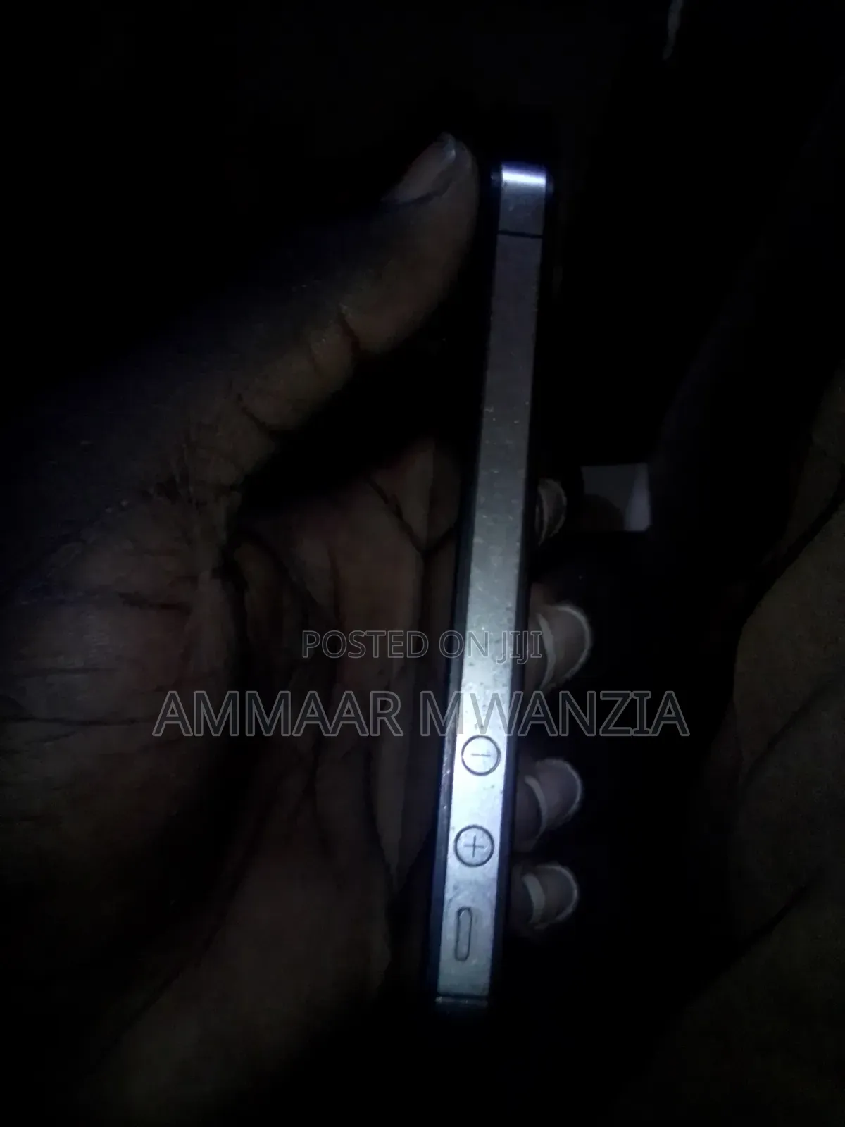 Apple iPhone 4 8 GB Silver