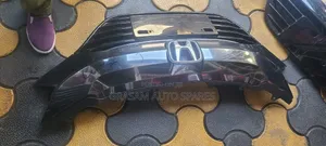 Honda Vessel 2018 Grill