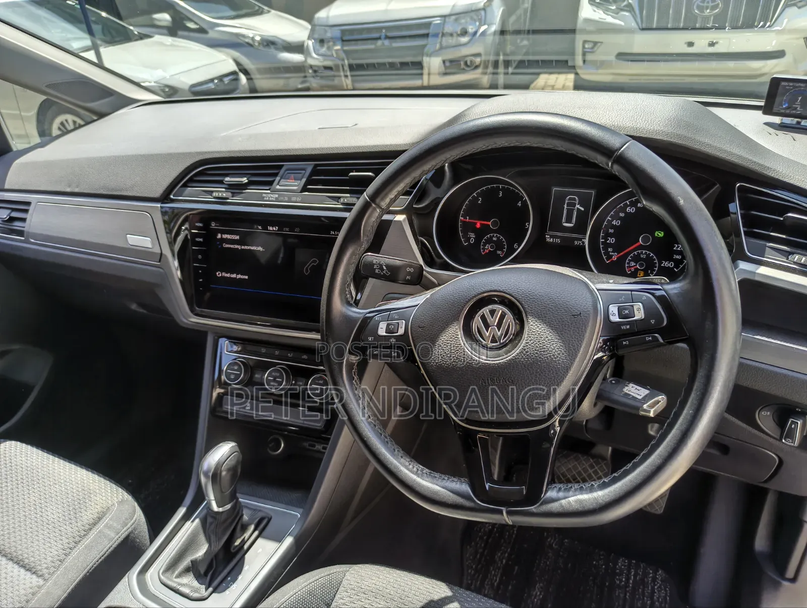 Volkswagen Touran 2018 Silver