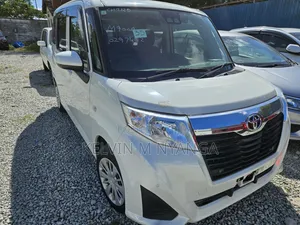 Toyota Roomy 2020 White