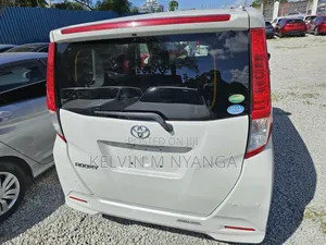 Toyota Roomy 2020 White