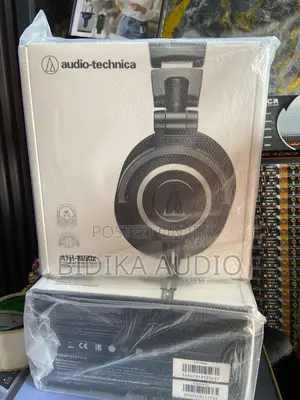 Audio-Technica ATH-M50x Professional Studio Monitor Headphones
