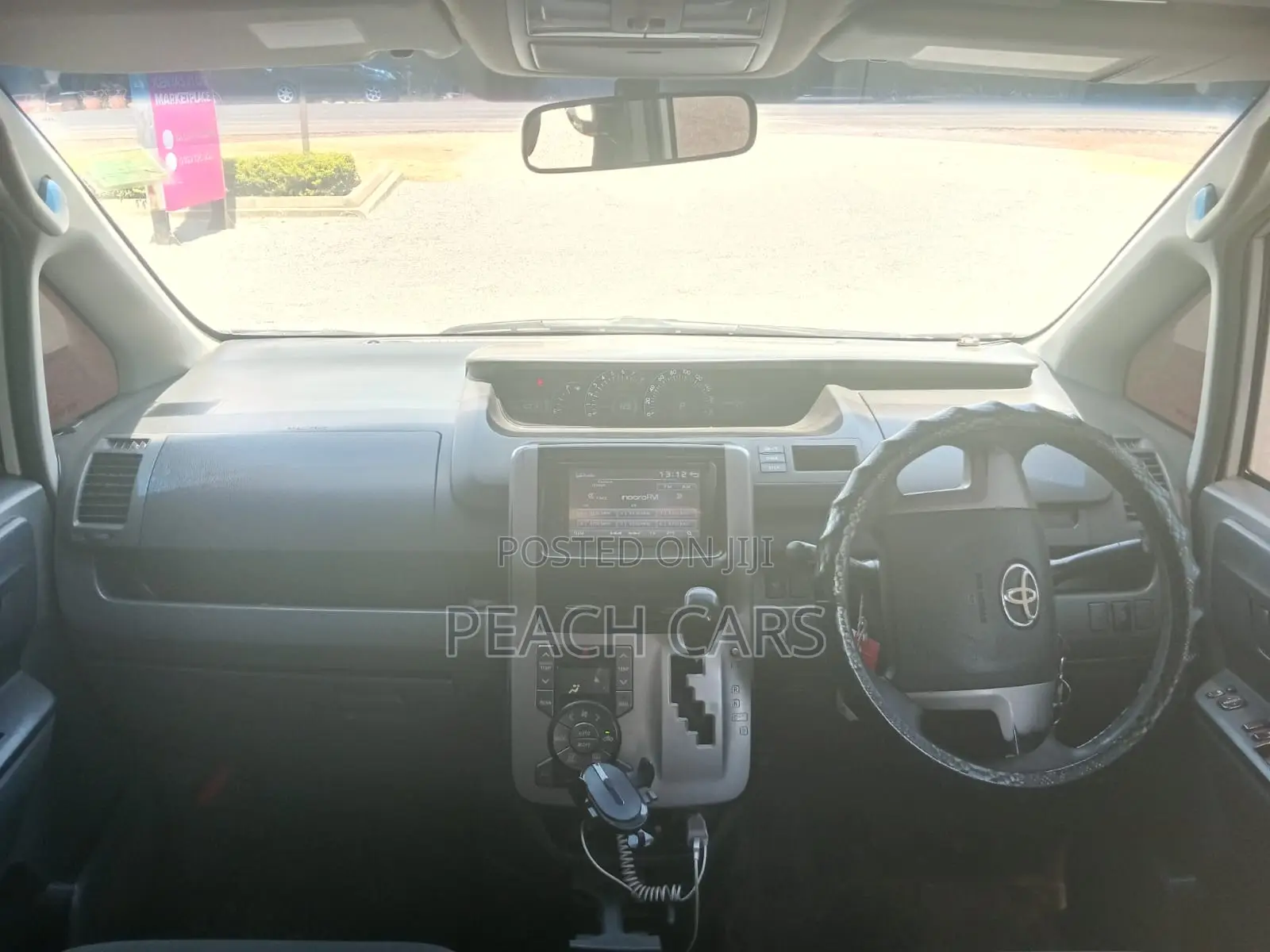 Toyota Voxy 2008 White