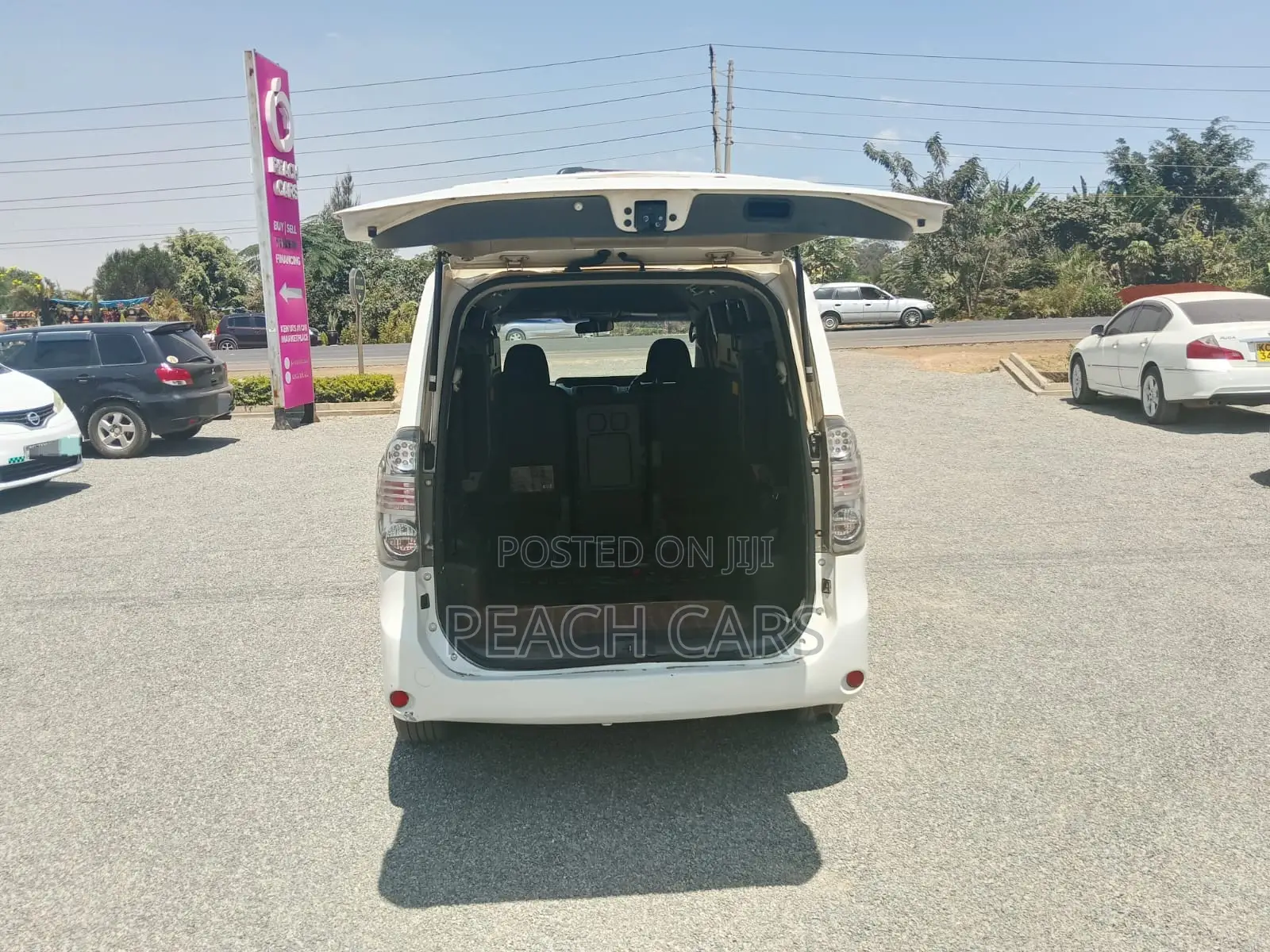 Toyota Voxy 2008 White