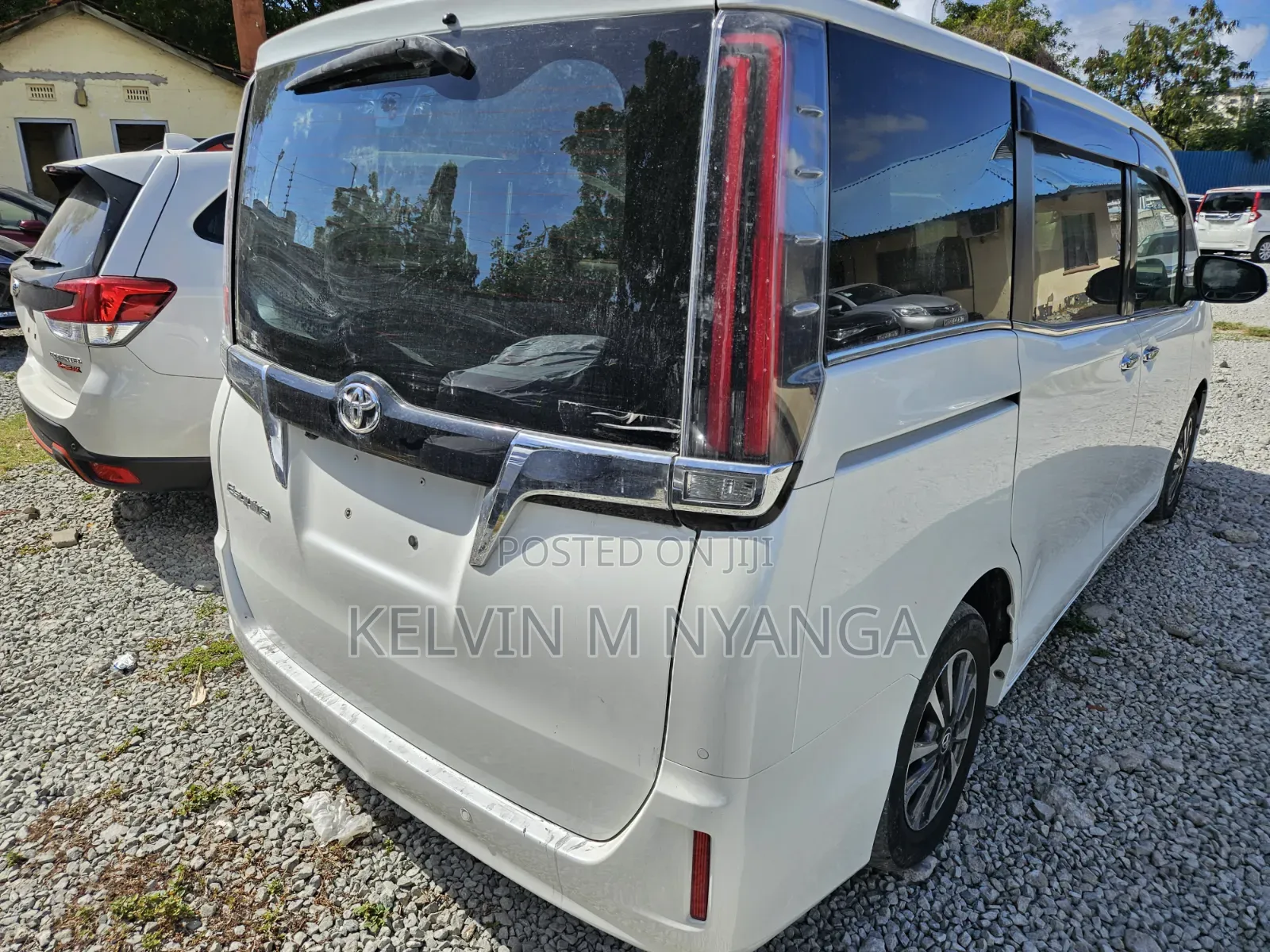 Toyota Esquire 2020 White