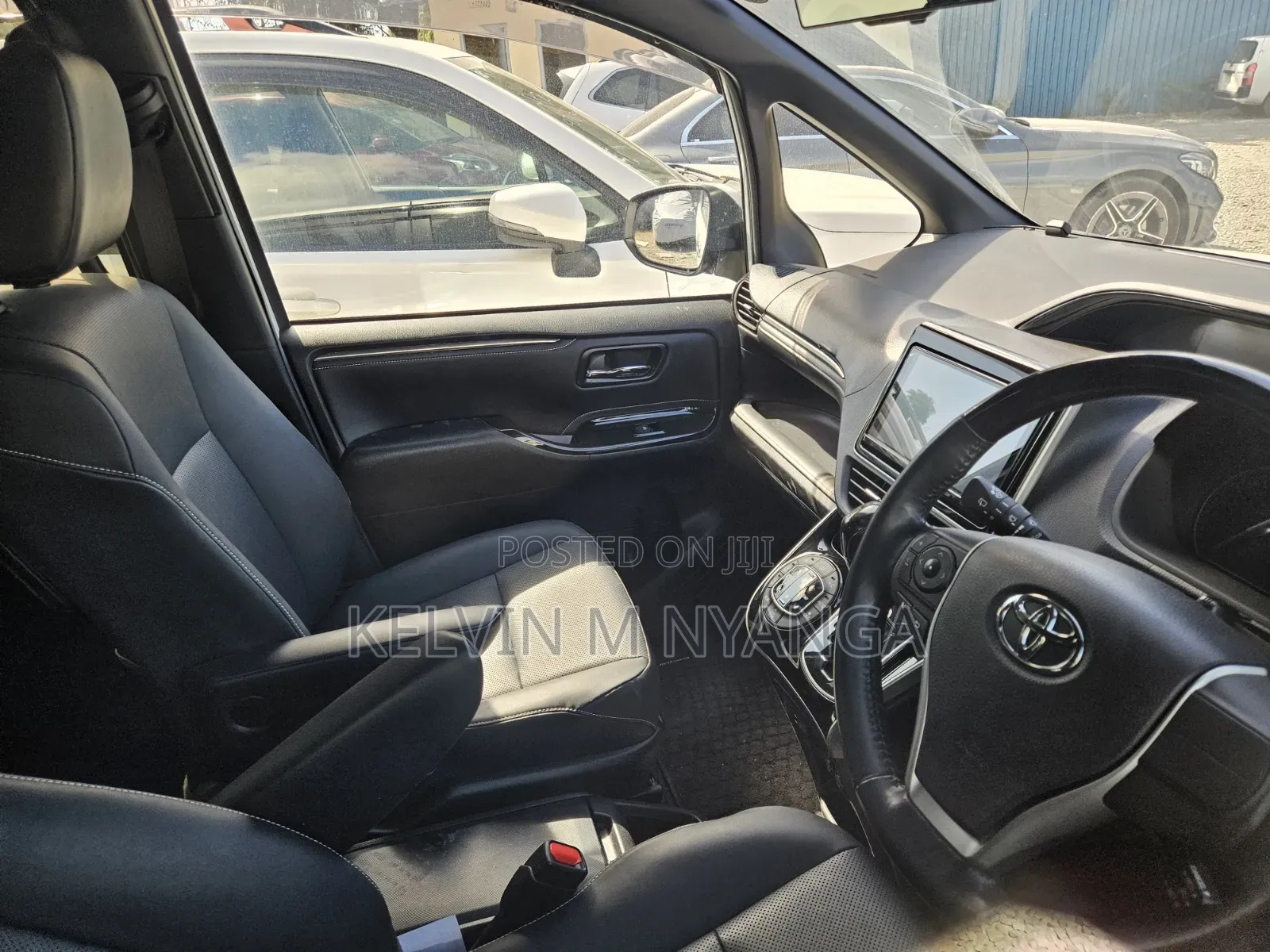 Toyota Esquire 2020 White