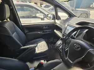 Toyota Esquire 2020 White