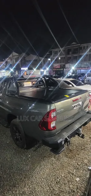 Roller Shutter Tonneau Cover