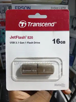 Transcend 16GB JetFlash 820 USB 3.0 Flash Drive (TS16GJF820G)