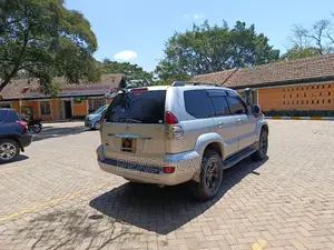 Toyota Land Cruiser Prado 2006 Silver