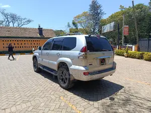 Toyota Land Cruiser Prado 2006 Silver