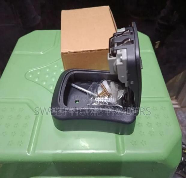 Outdoor Key Lock Box for Spare Keys - thumbnail 2