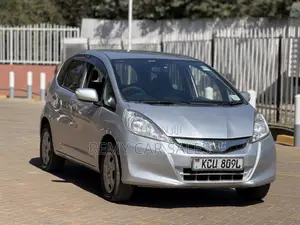Honda Fit 2012 Silver