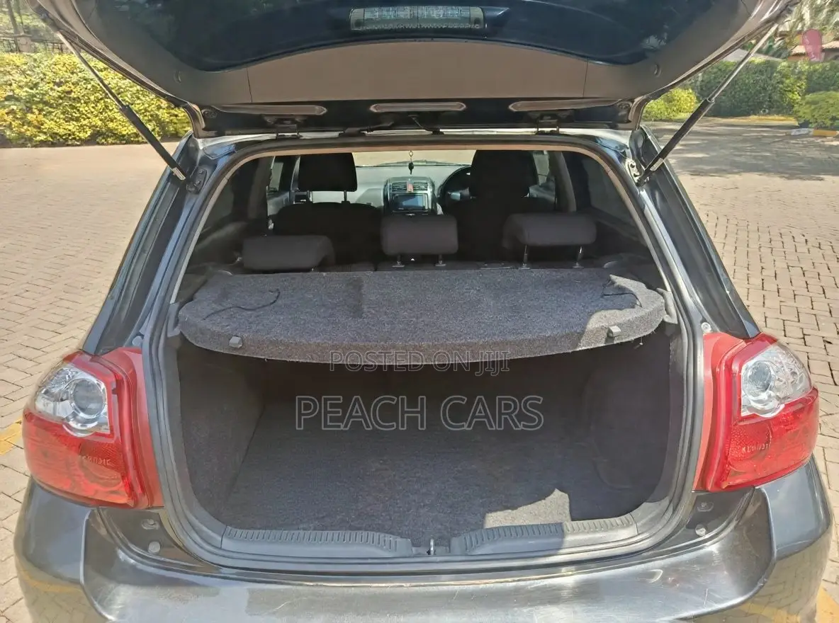 Toyota Auris 2010 Black