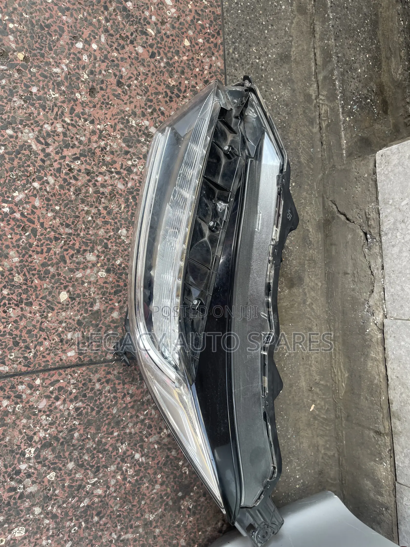 Honda Vezel Headlight