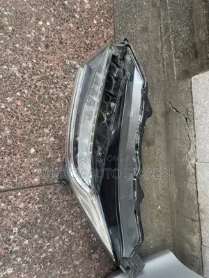 Honda Vezel Headlight