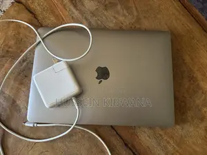 Laptop Apple MacBook Pro 2018 16GB Intel Core i5 SSD 512GB