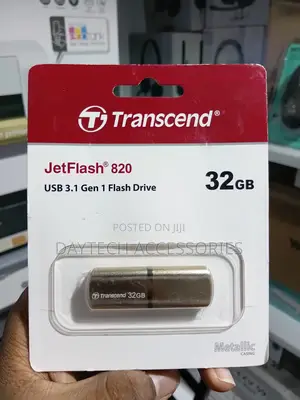 Transcend JetFlash 820 32GB Pen Drive/Flash Drive (Gold)