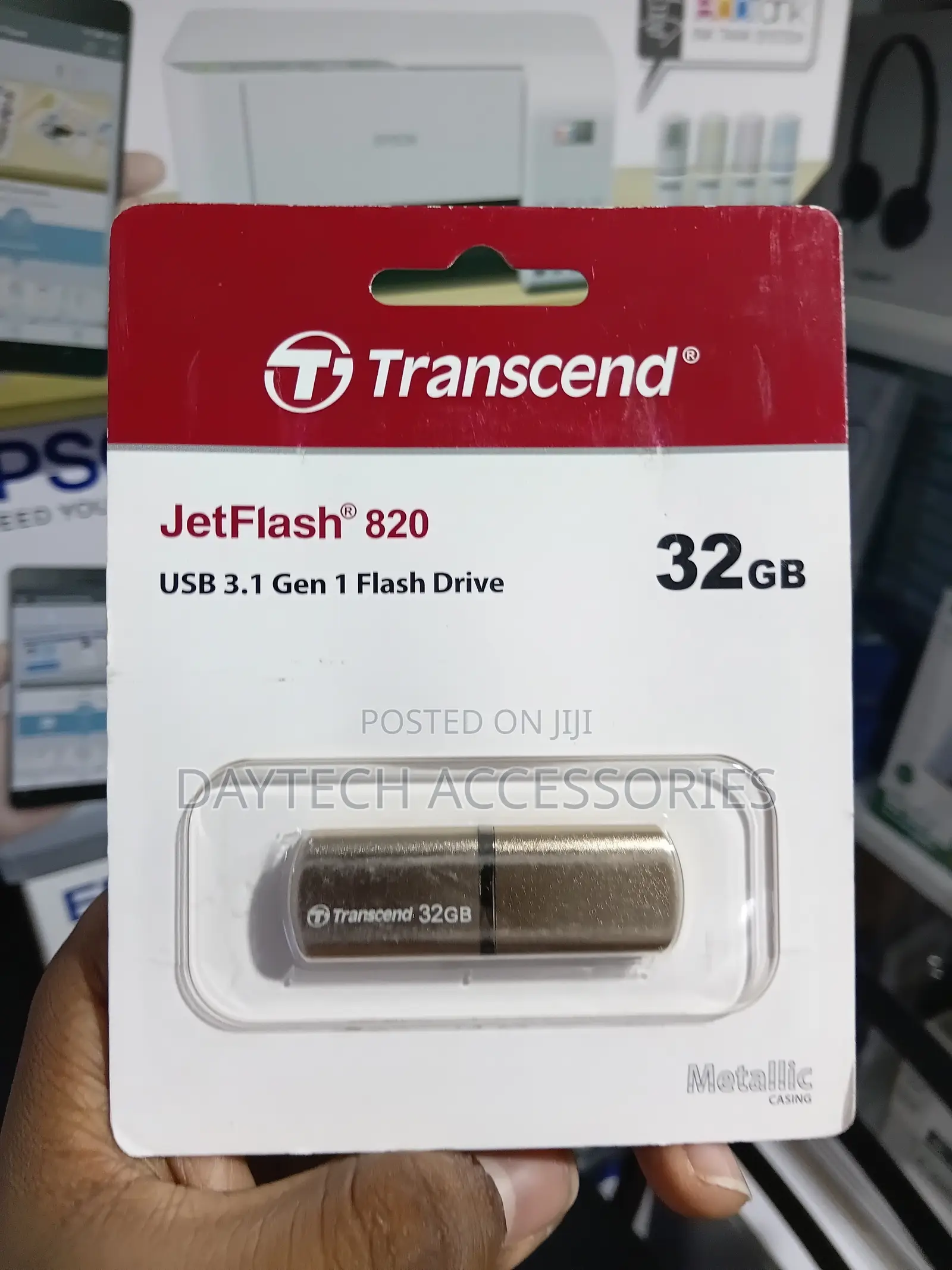 Transcend JetFlash 820 32GB Pen Drive/Flash Drive (Gold)