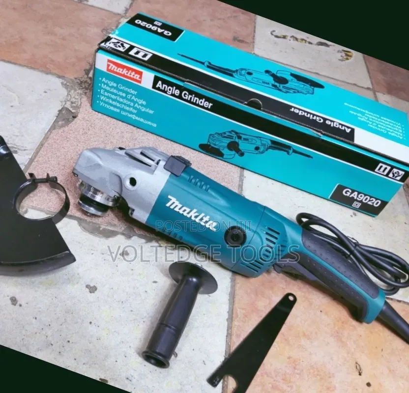 Makita GA9020 Heavy Duty 9-Inch (230mm) Angle Grinder – 2200W
