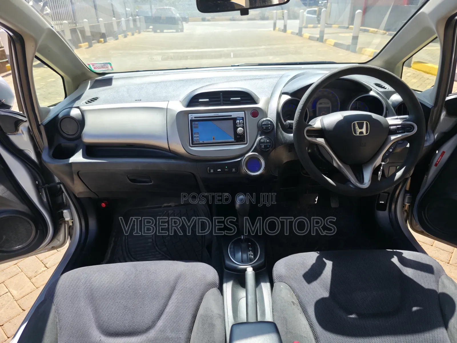 Honda Fit 2012 Silver