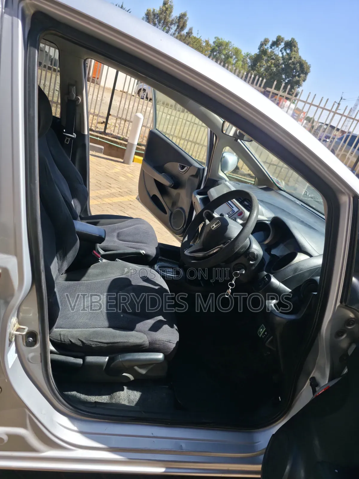 Honda Fit 2012 Silver