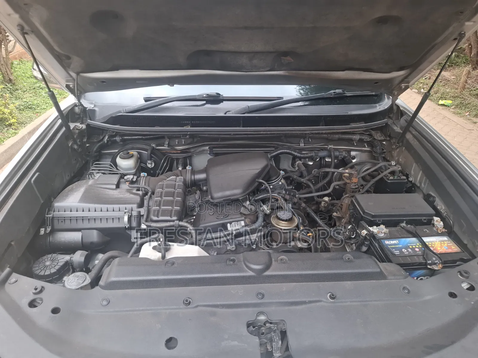 Toyota Land Cruiser Prado 2012 Silver