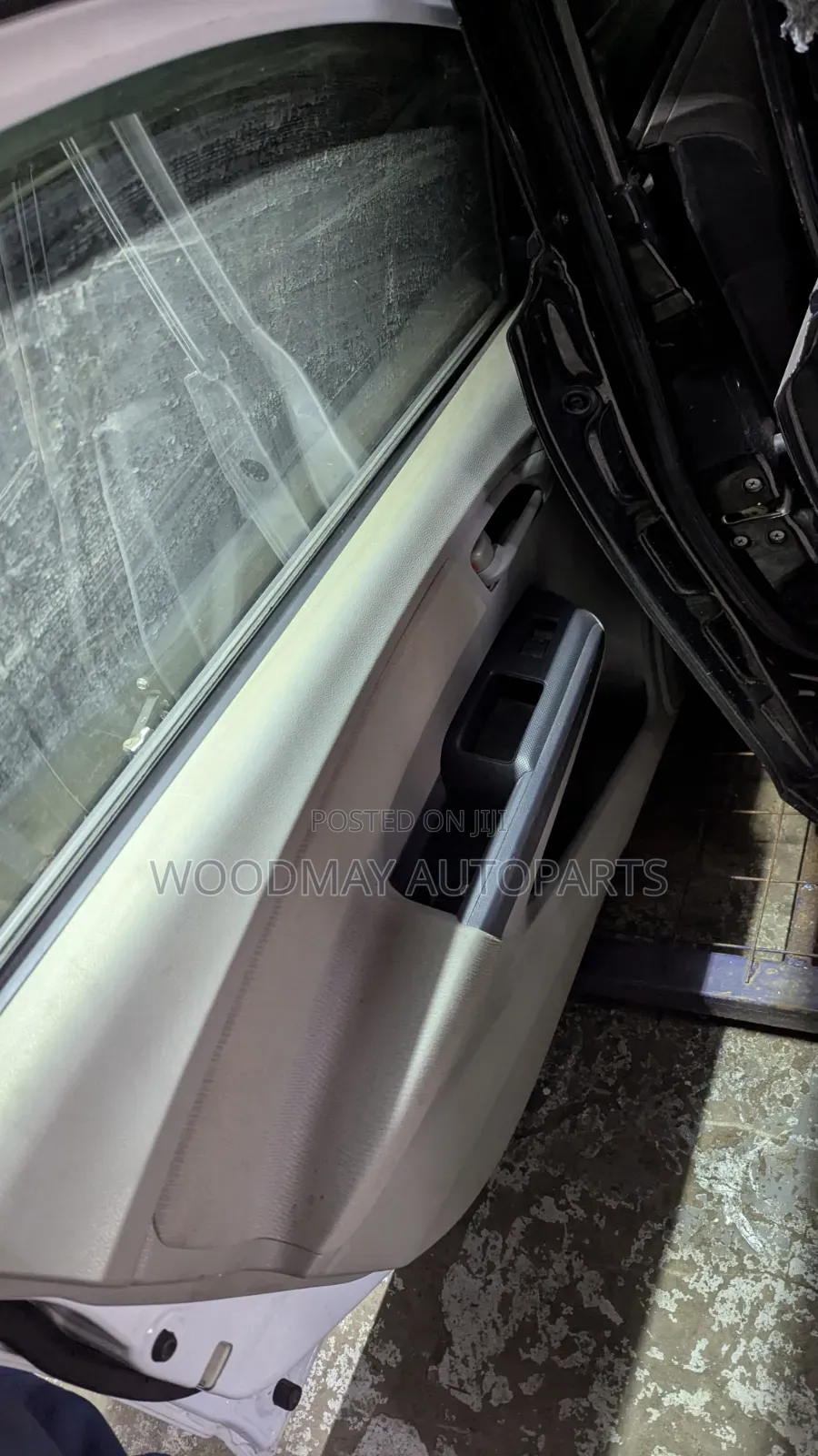 Honda Insight Front Left Door