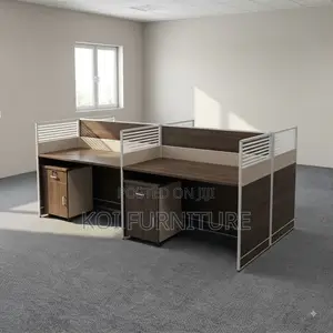 Office Workstation; Four Users Privacy Partioned Cmodern Workstation