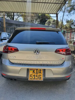 Volkswagen Golf 2013 Gold
