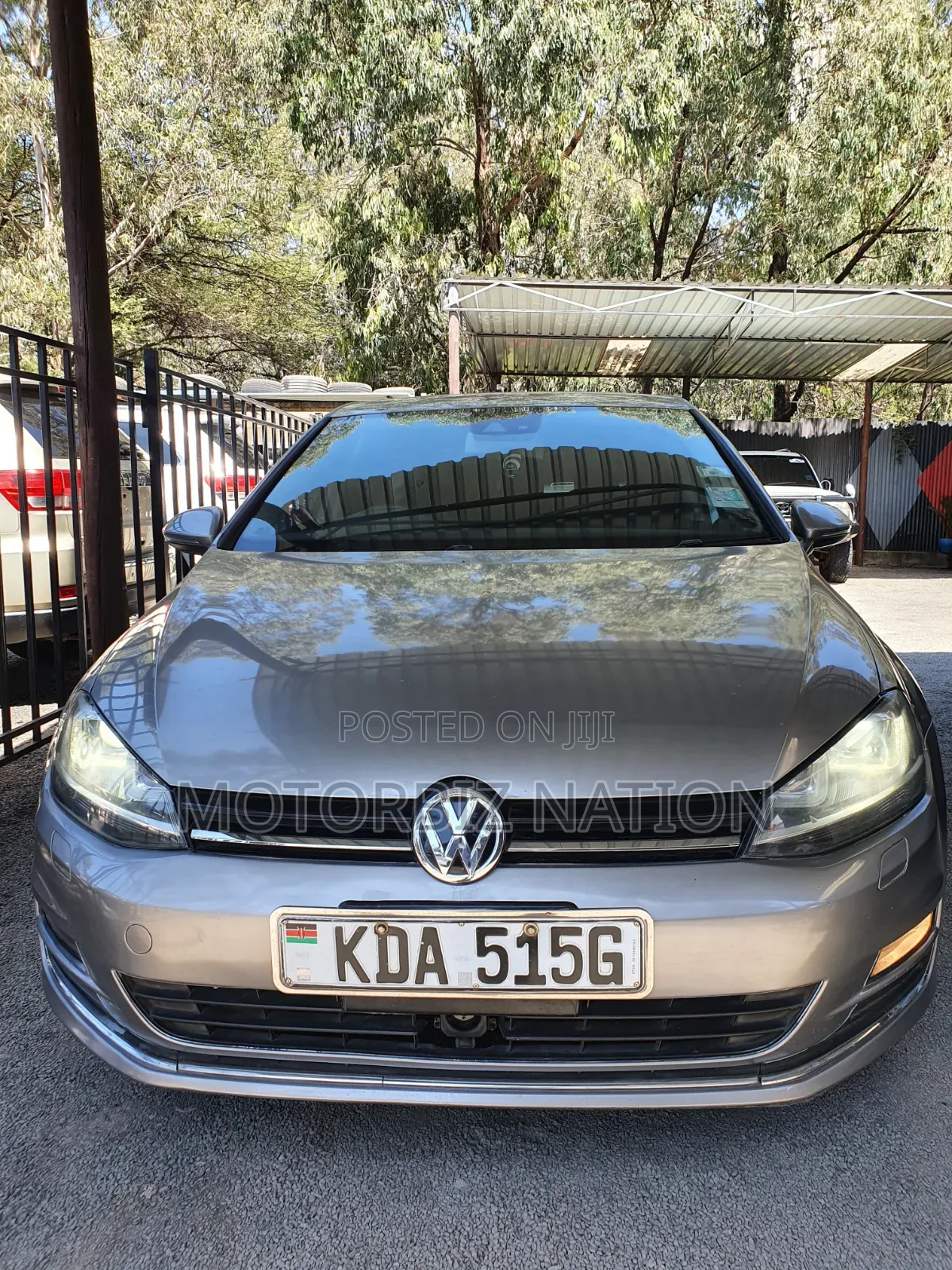 Volkswagen Golf 2013 Gold