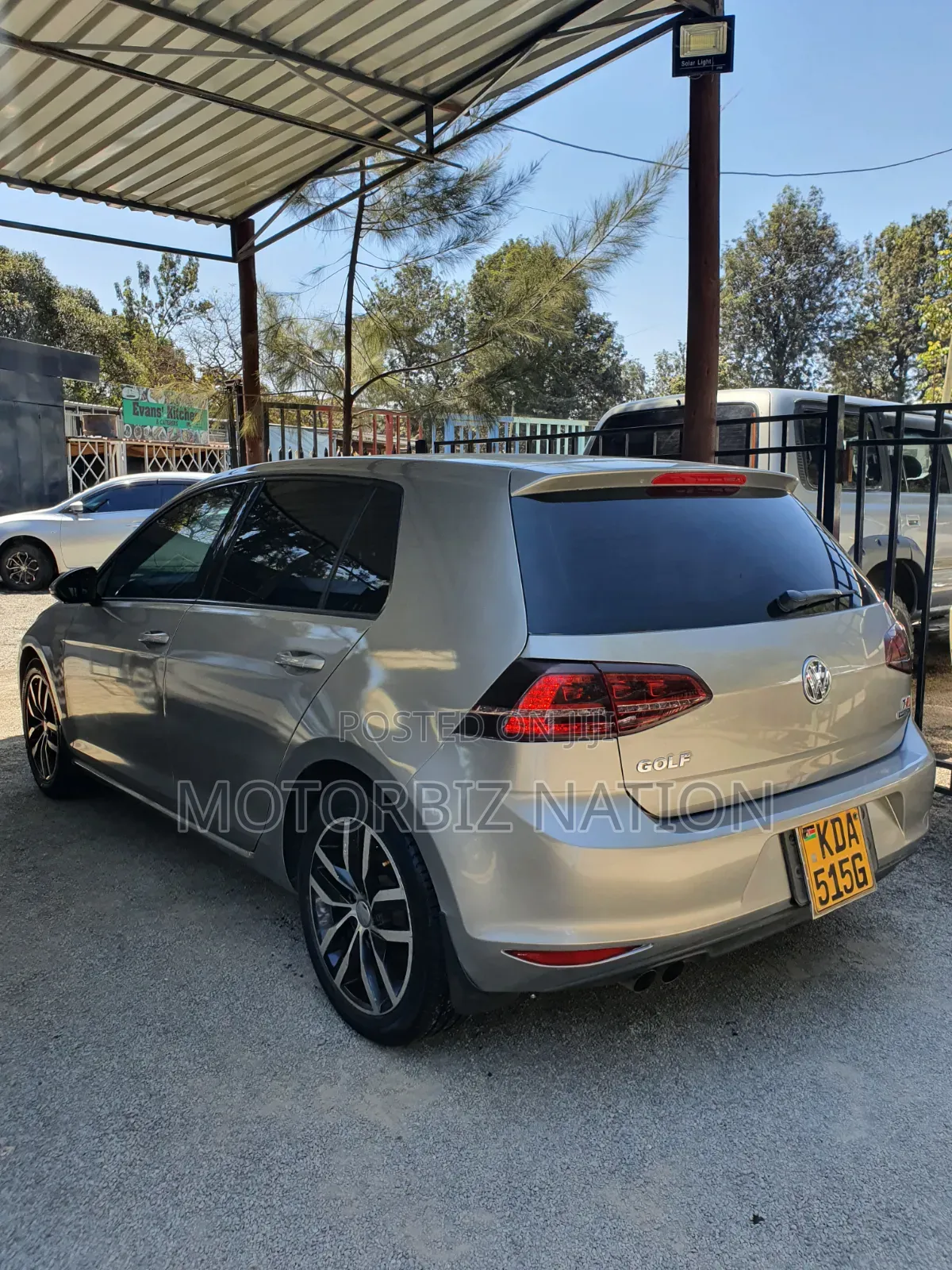 Volkswagen Golf 2013 Gold