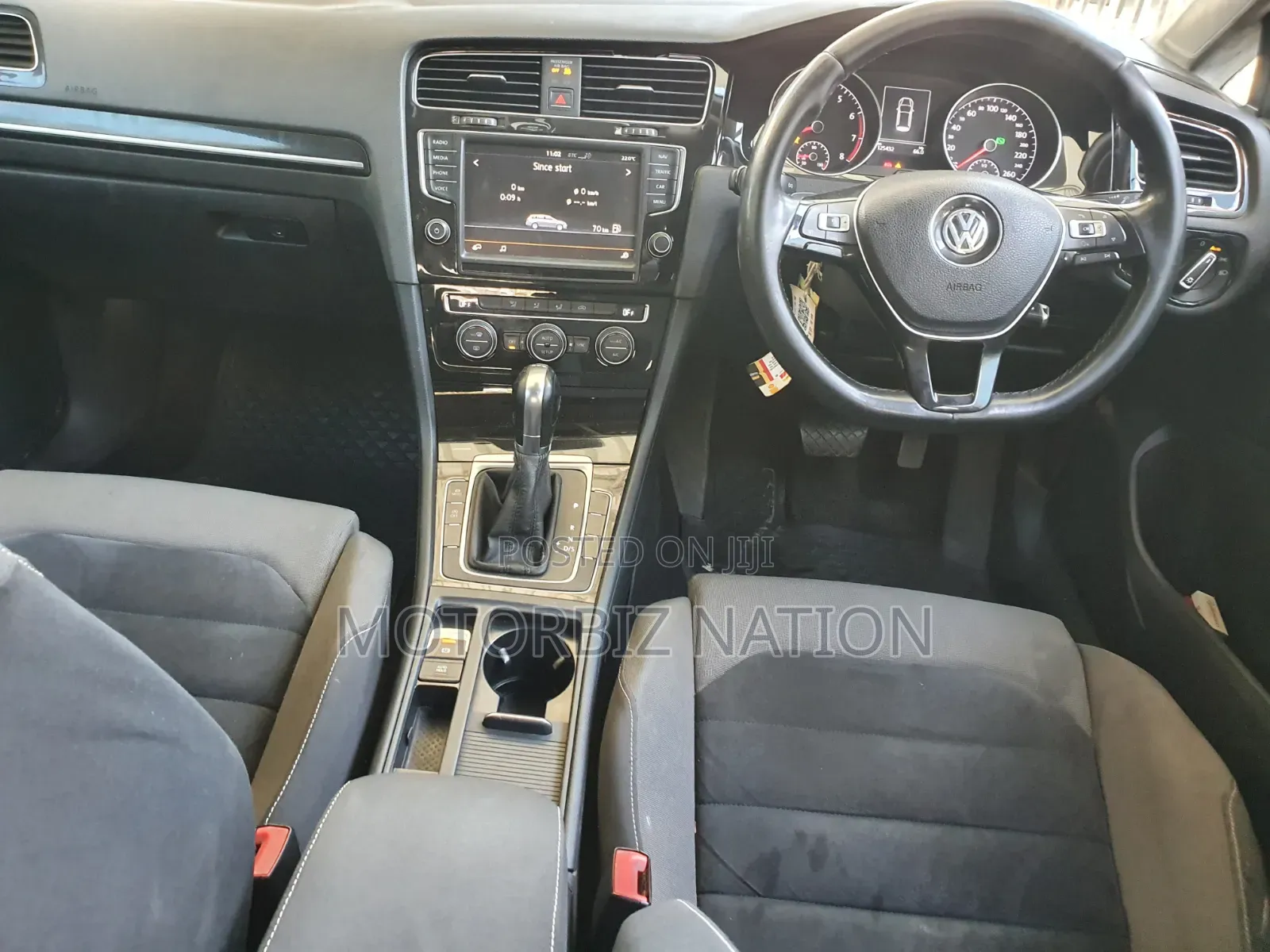 Volkswagen Golf 2013 Gold