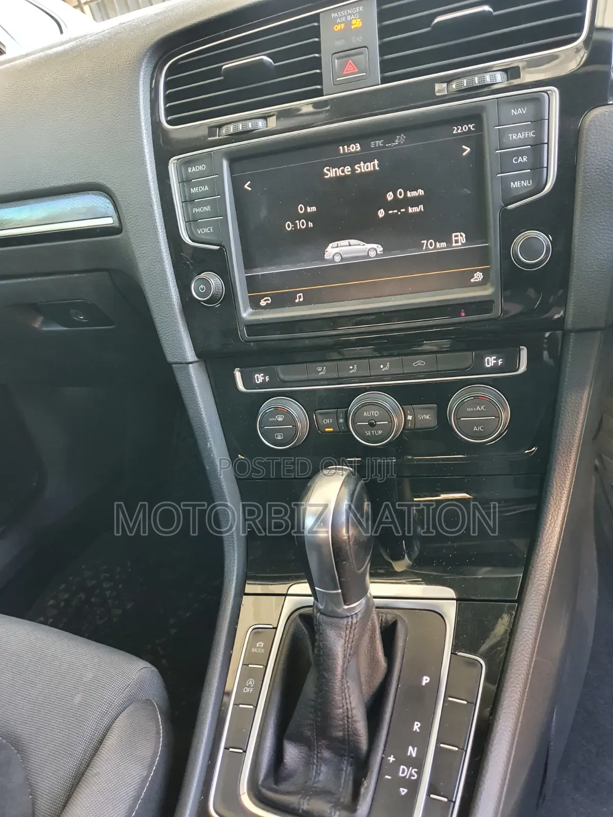 Volkswagen Golf 2013 Gold