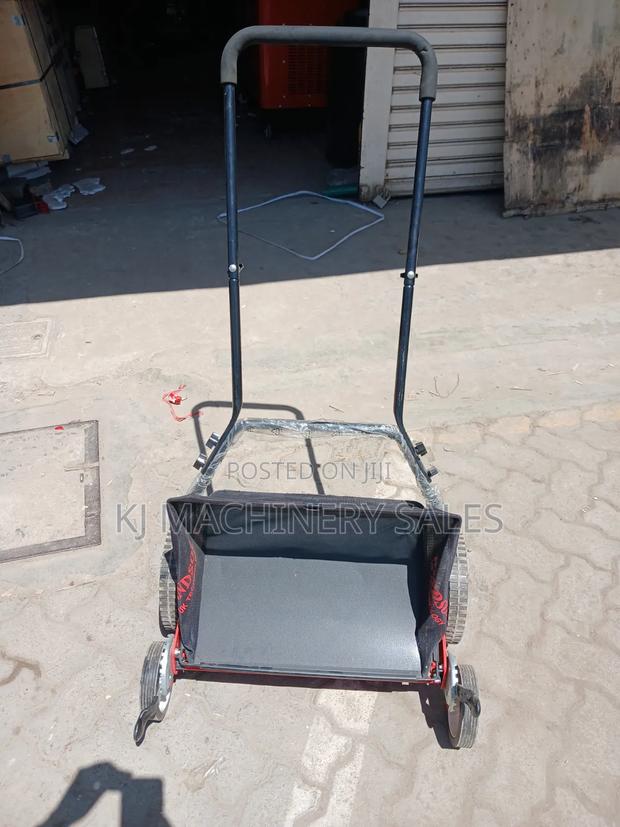Manual Lawn Mower