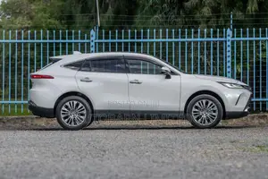 Toyota Harrier 2.5 Hybrid 4WD 2020 White