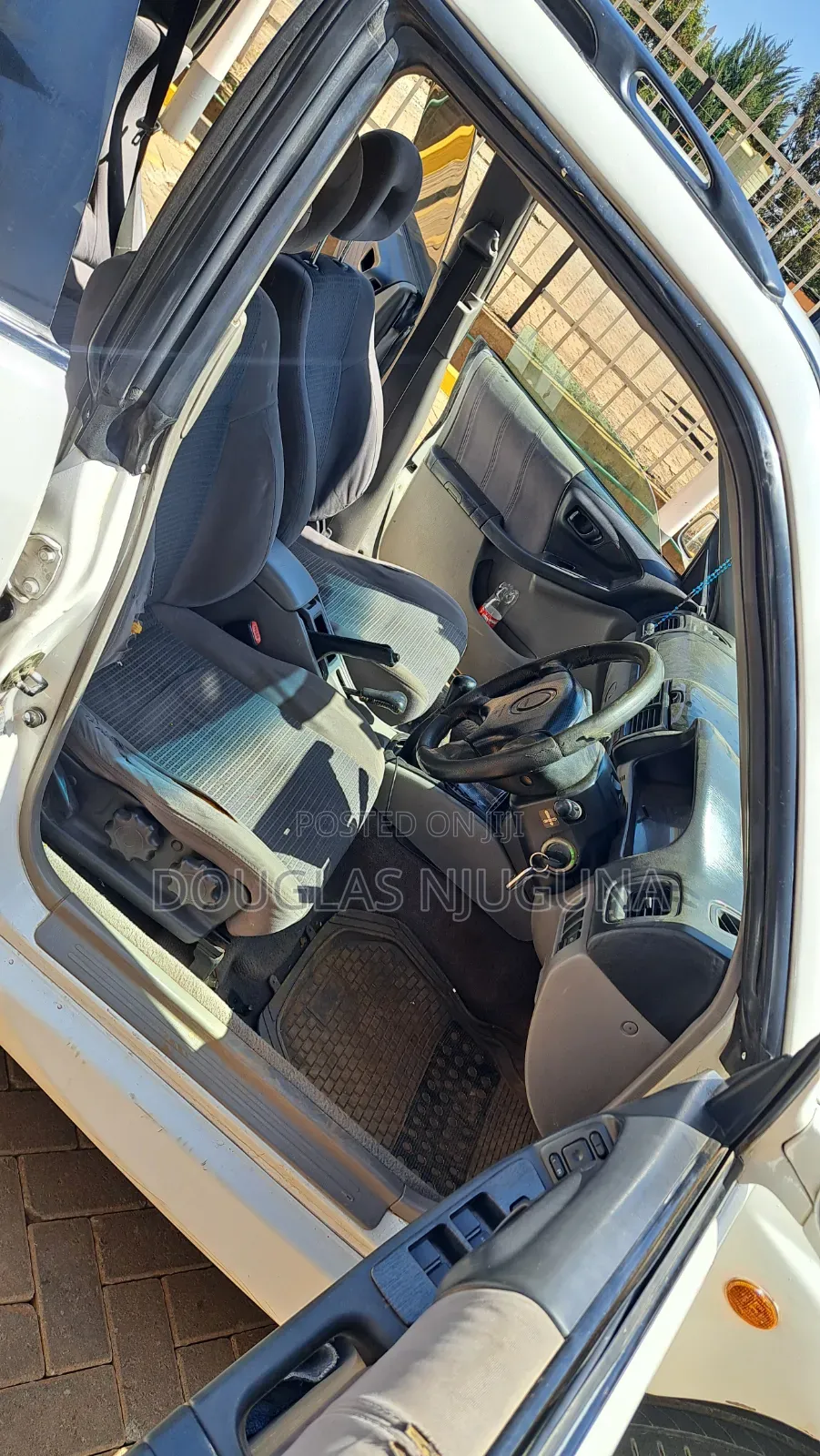 Subaru Forester 2001 White