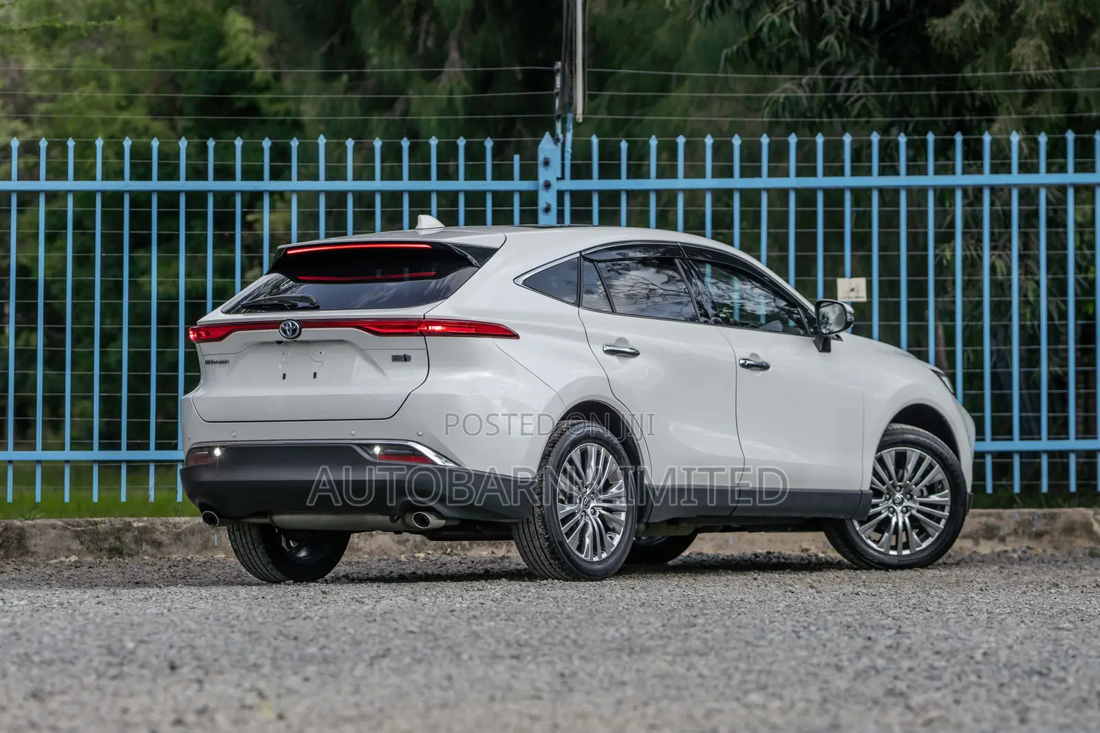 Toyota Harrier 2.5 Hybrid 4WD 2020 White
